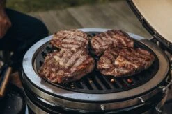 Monolith Kamado Icon 10 Monolith Kamado Icon -Lodge Store 2019 08 14Tim sBuddy MonolithShooting380 1