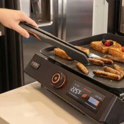 Blackstone 17'' Electric Tabletop Griddle - Plancha Elettrica -Lodge Store 8000 17EseriesGriddle StGHouse 08