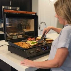 Blackstone 22'' Electric Tabletop Griddle - Plancha Elettrica 20 Blackstone 22'' Electric Tabletop Griddle - Plancha Elettrica -Lodge Store 8001 22EseriesGriddle StGHouse 04