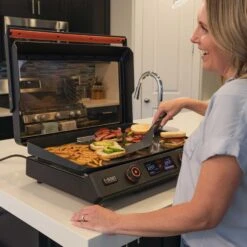 Blackstone 22'' Electric Tabletop Griddle - Plancha Elettrica 19 Blackstone 22'' Electric Tabletop Griddle - Plancha Elettrica -Lodge Store 8001 22EseriesGriddle StGHouse 05