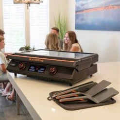 Blackstone 22'' Electric Tabletop Griddle - Plancha Elettrica 15 Blackstone 22'' Electric Tabletop Griddle - Plancha Elettrica -Lodge Store 8001 22EseriesGriddle StGHouse 09