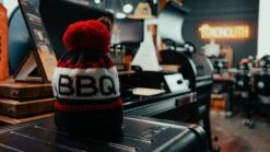 Cappellino Invernale BBQ LAB 1984 -Lodge Store DSC05151