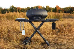 Napoleon Phantom TravelQ PRO285X - Barbecue A Gas -Lodge Store PRO285X MK PHM Web Gallery 04 PRO285X PHM Life 2
