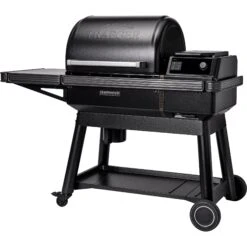 Traeger Ironwood - Nuovo Modello 13 Traeger Ironwood - Nuovo Modello -Lodge Store TFB61RLG IronwoodSmall 3 4Angle1 LidClosed 9312 WEB