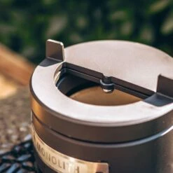 Monolith Le Chef PRO-SERIE 2.0 - Barbecue A Carbone 18 Monolith Le Chef PRO-SERIE 2.0 - Barbecue A Carbone -Lodge Store barbecue monolith 6 613191ed 7ea0 4b87 82d3 db08735d2d59